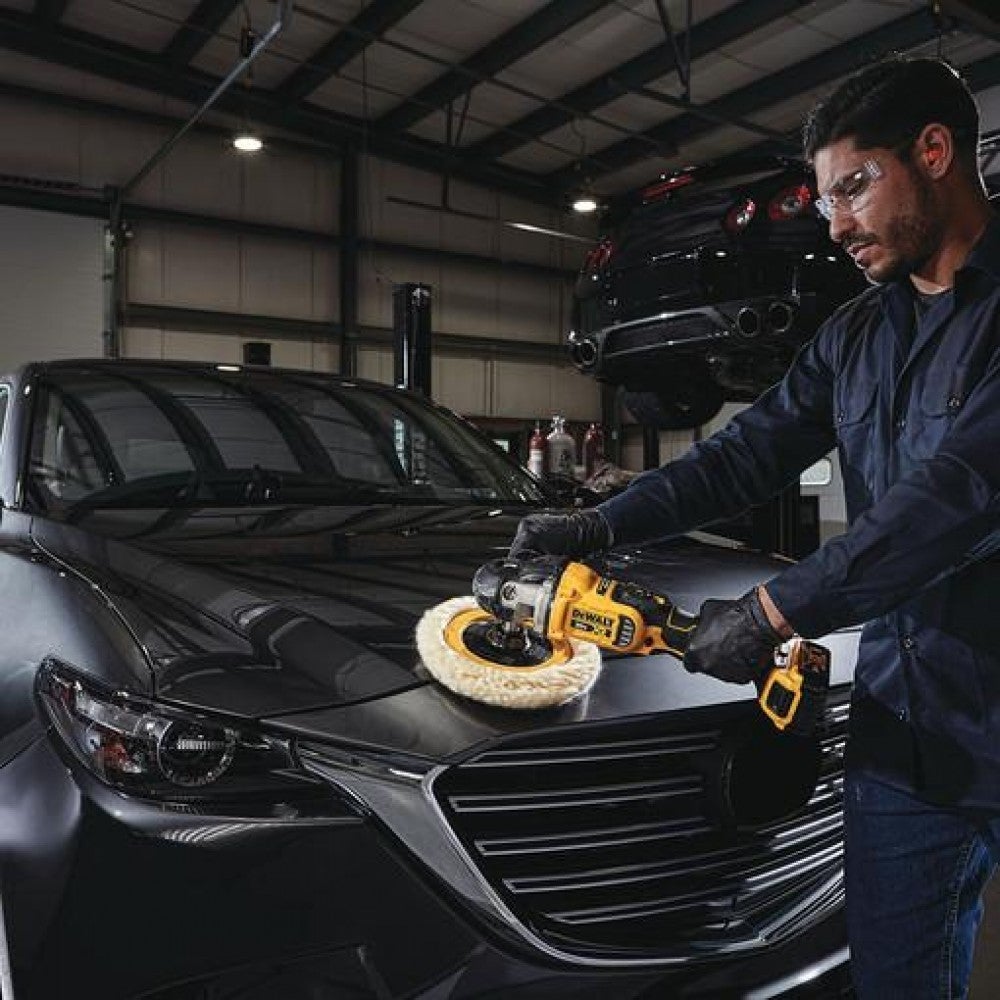DeWalt DCM849P2 20V MAX XR 7′′ Cordless Variable Speed Rotary Polisher Kit
