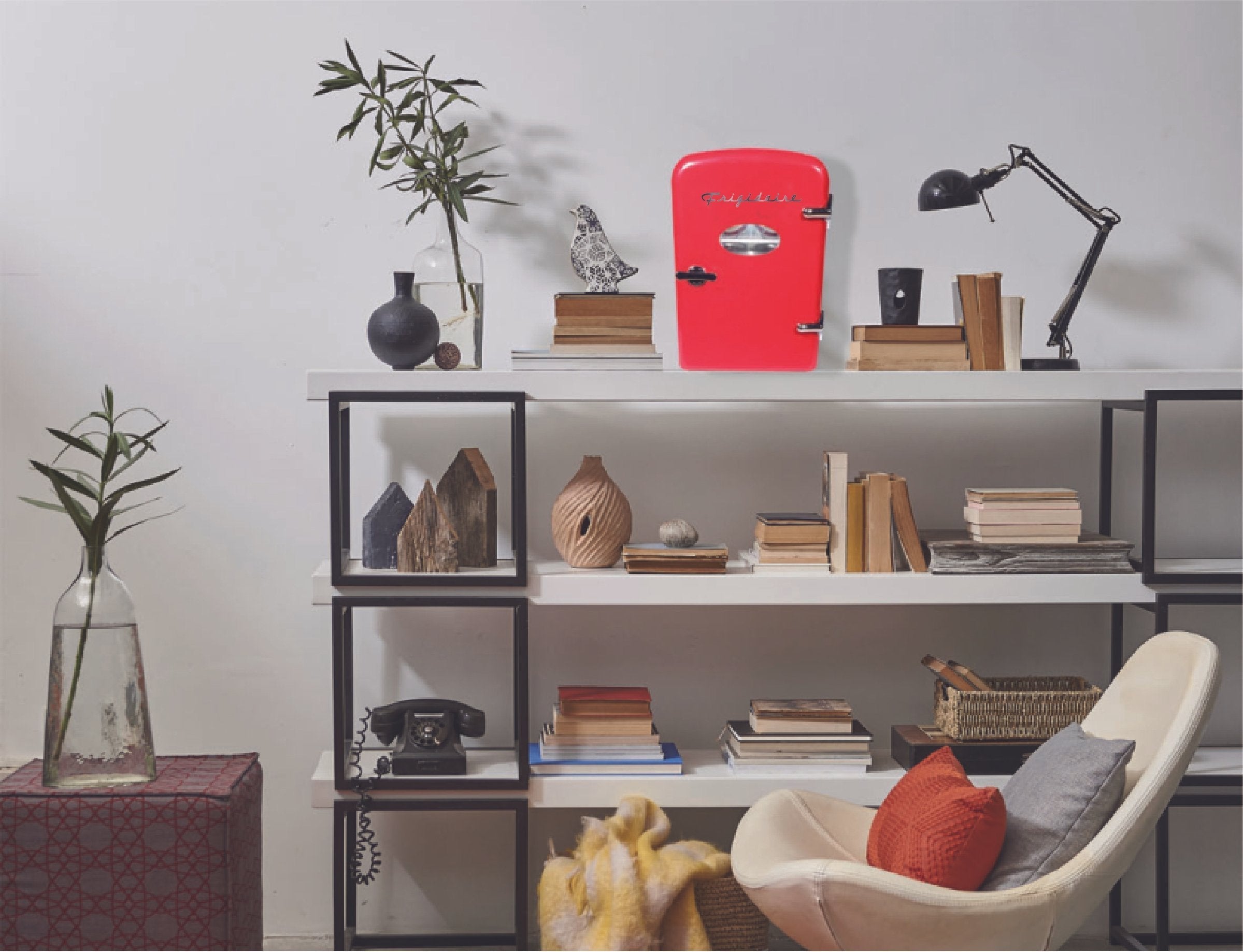 Frigidaire Portable Retro 6 Can Mini Personal Beverage Refrigerator,  EFMIS129, Red